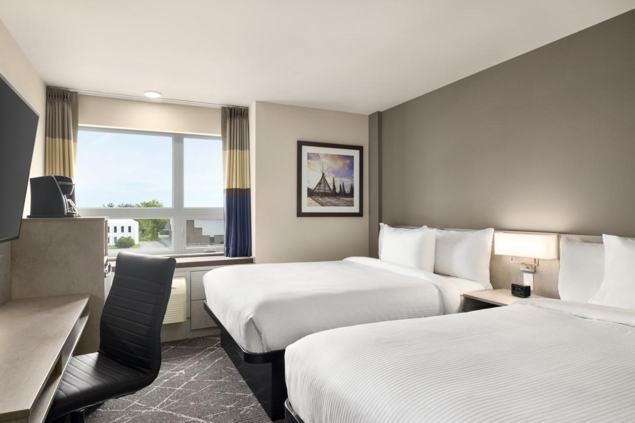 Microtel Inn & Suites Dorval Qc Exteriör bild